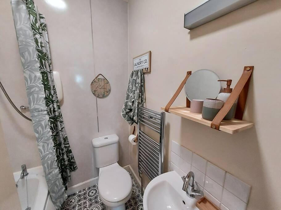 Lovely 2 Bedroom Apartment In The Centre Of ฮาวิค ภายนอก รูปภาพ